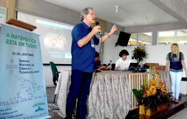 Universidades de Parintins apresentam produção acadêmica na Semana de Ciência e Tecnologia   